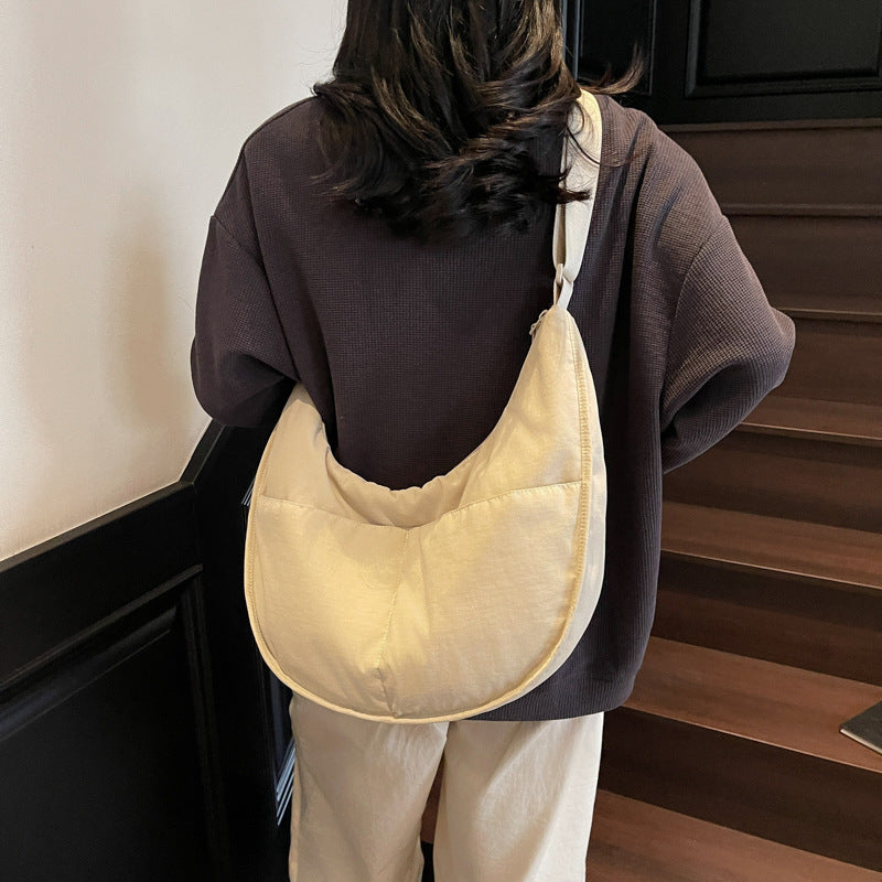 Versatile Reversible Tote for Student Commutes