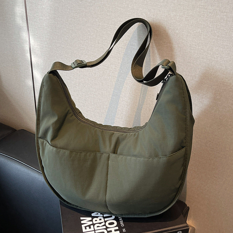 Versatile Reversible Tote for Student Commutes