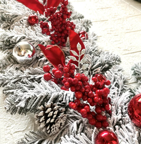 Festive Christmas Garlands – Decorative Fabric Wall Hanging