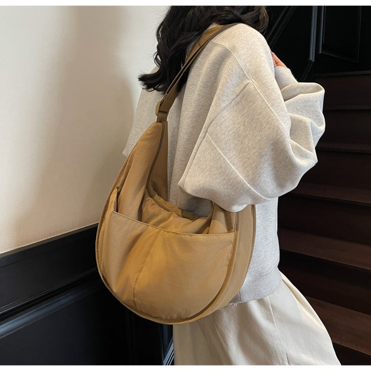 Versatile Reversible Tote for Student Commutes