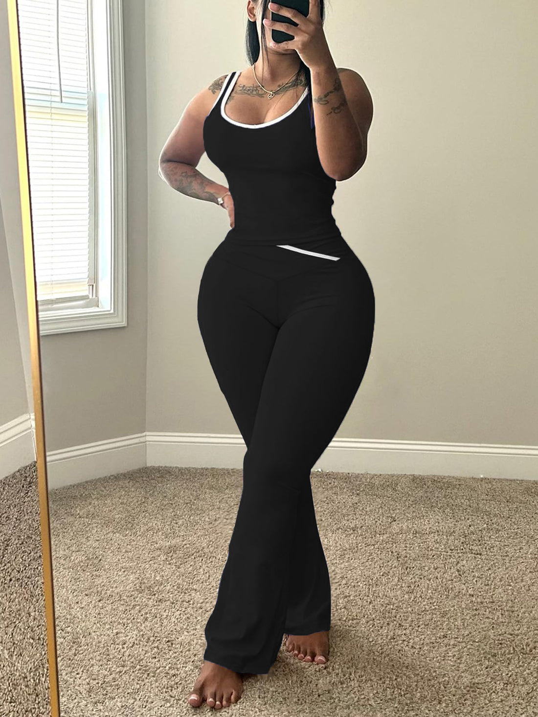 Elegant Women’s Crew‑Neck Vest & Pants Set – Soft, Stylish, Versatile