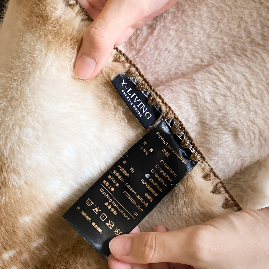 Reversible Faux Mink Blanket – Luxury Camping & Cozy Autumn