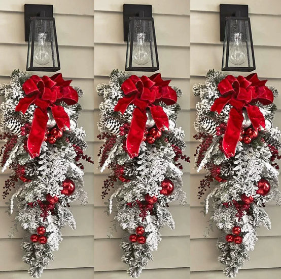 Festive Christmas Garlands – Decorative Fabric Wall Hanging
