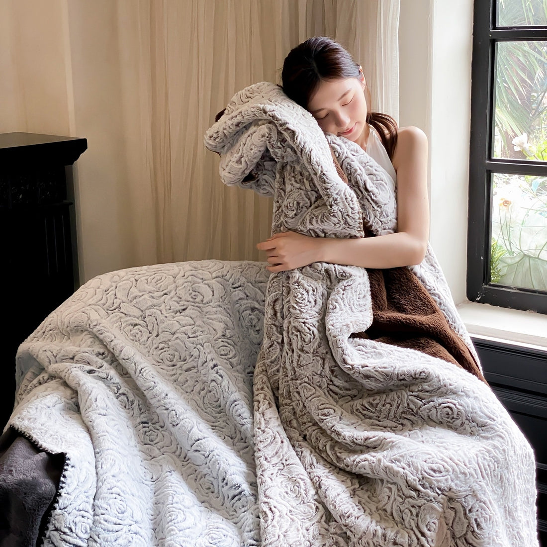 Reversible Faux Mink Blanket – Luxury Camping & Cozy Autumn