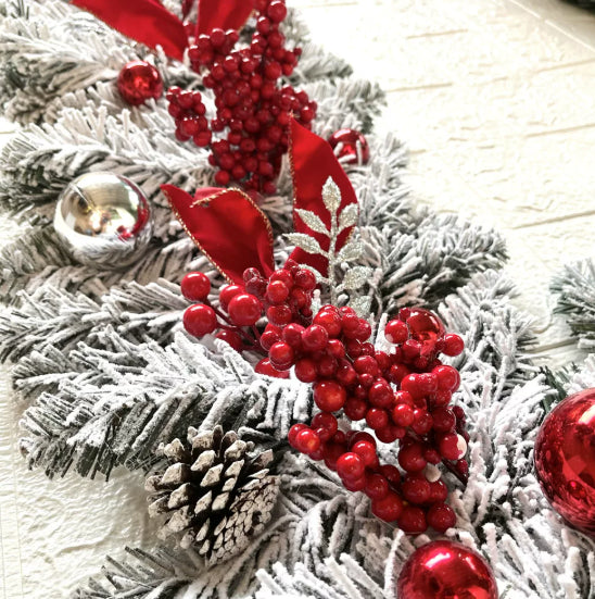 Festive Christmas Garlands – Decorative Fabric Wall Hanging