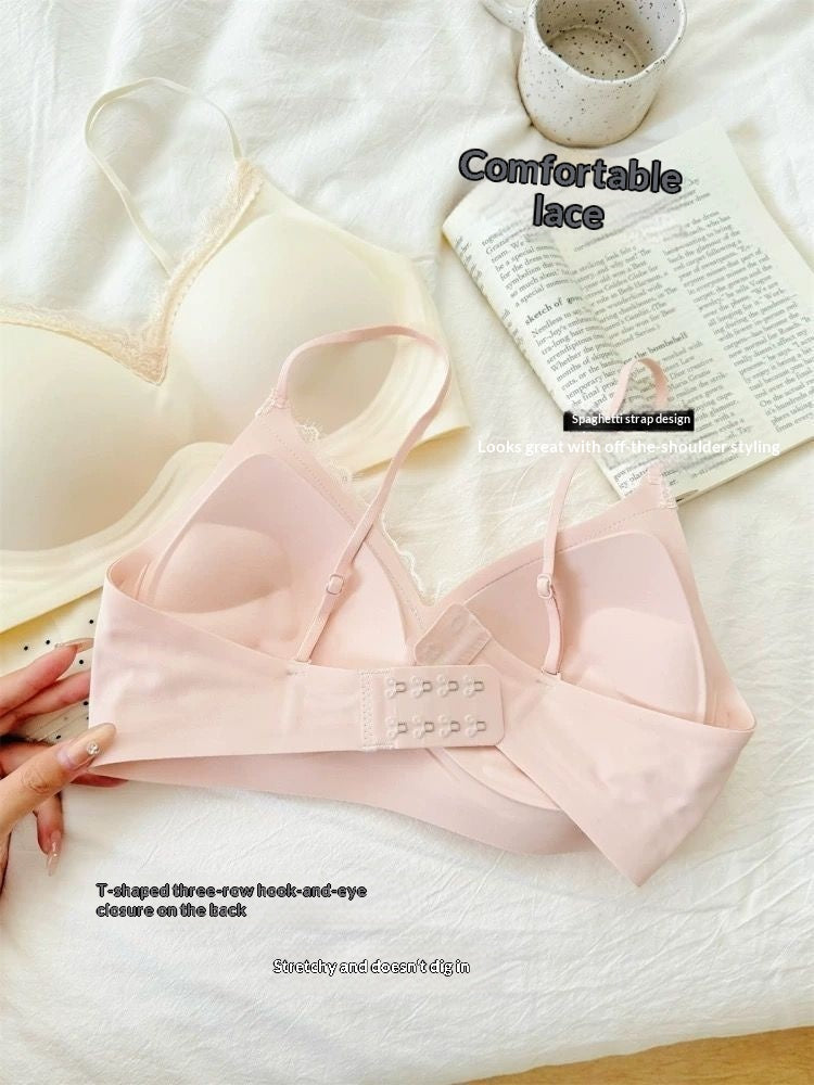 Strapless Lace-trimmed Seamless-cup Wireless Bra That Helps Control Un