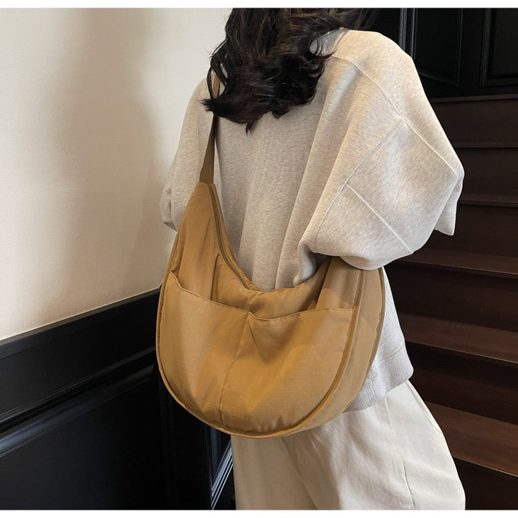 Versatile Reversible Tote for Student Commutes