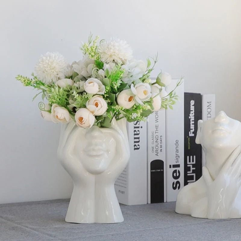 Creative Face‑Shaped Makeup Brush Holder & Portable Magnetic Phone Stand
