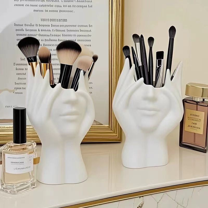 Creative Face‑Shaped Makeup Brush Holder & Portable Magnetic Phone Stand