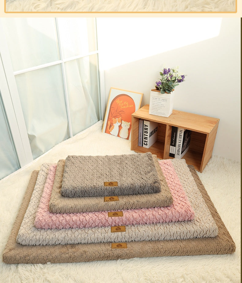 Thickened Plush Pet Mat – Compact Folding Yoga Mat