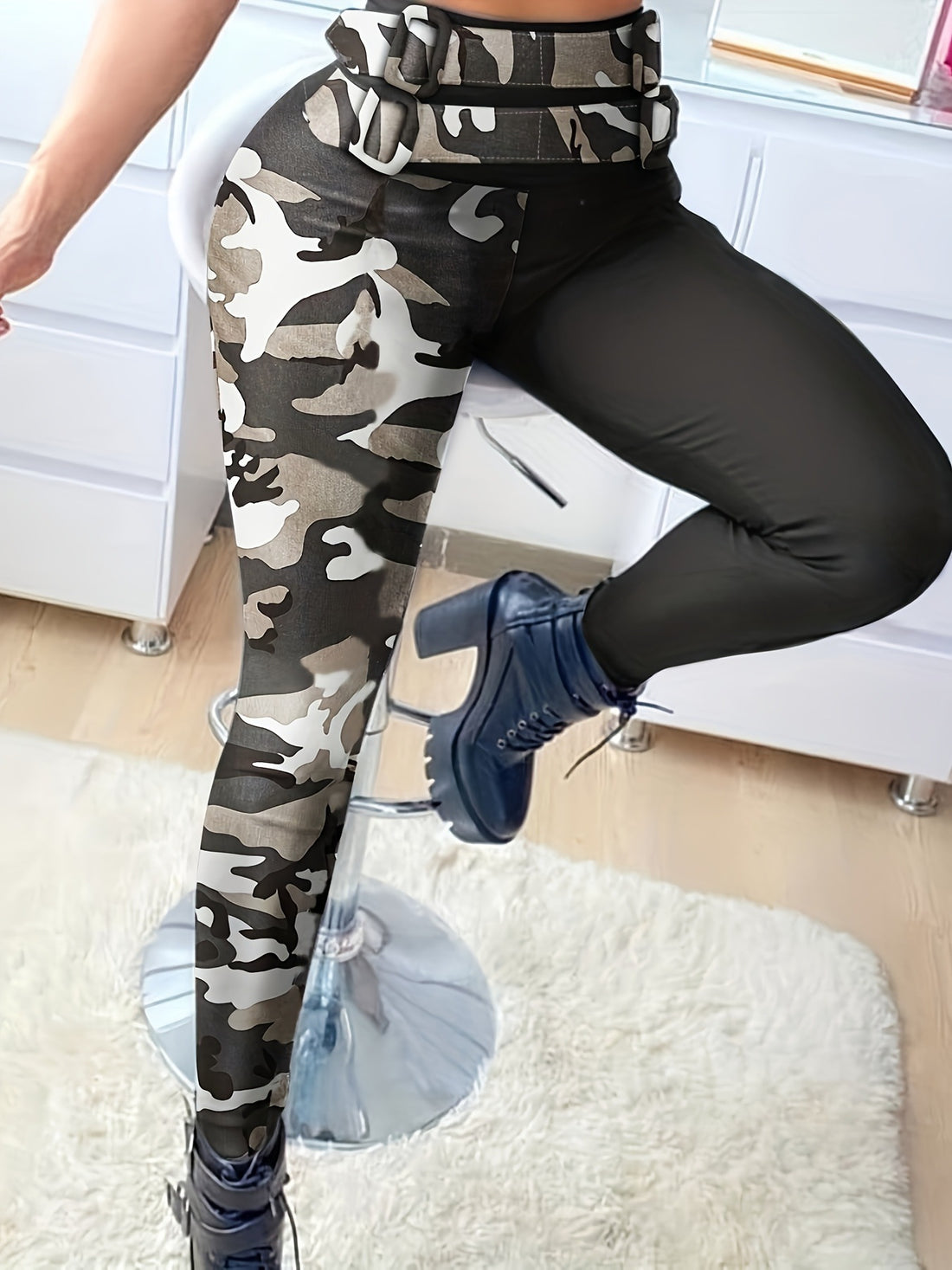 Stylish Color‑Block Leather Belt & Tight‑Fitting High‑Waisted Leggings