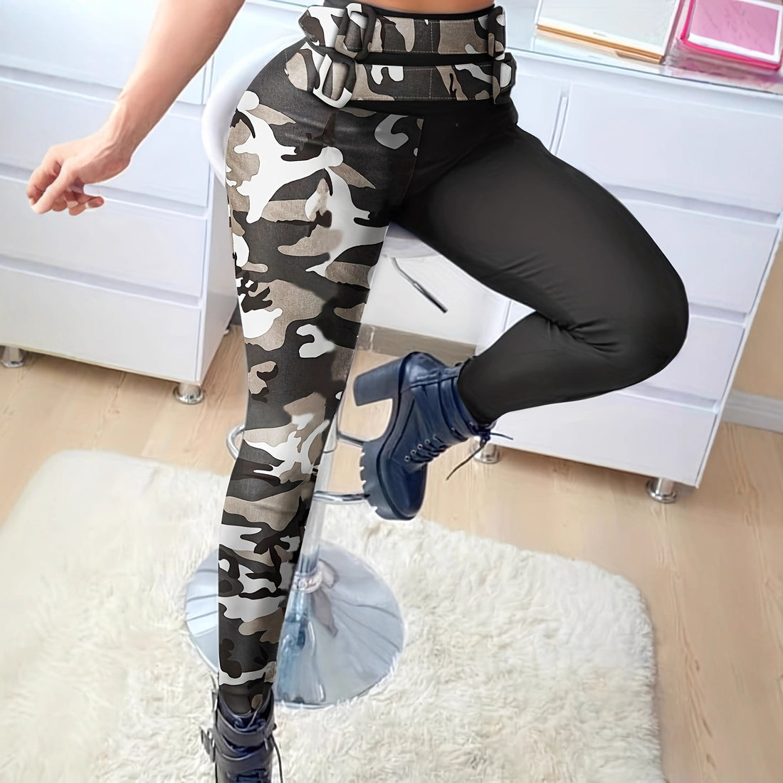 Stylish Color‑Block Leather Belt & Tight‑Fitting High‑Waisted Leggings